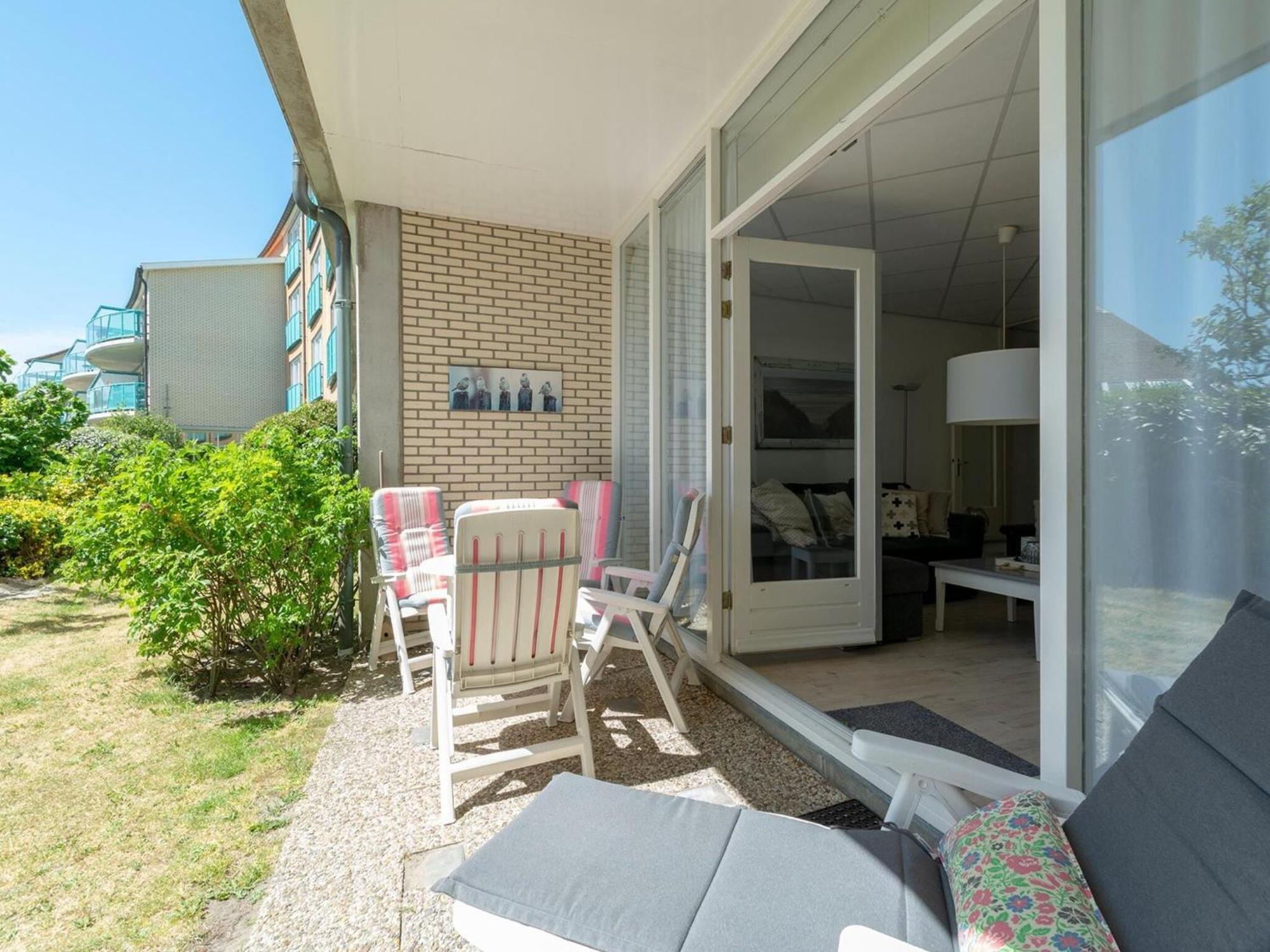 An Apartment That Is Attractively Furnished Julianadorp Zewnętrze zdjęcie