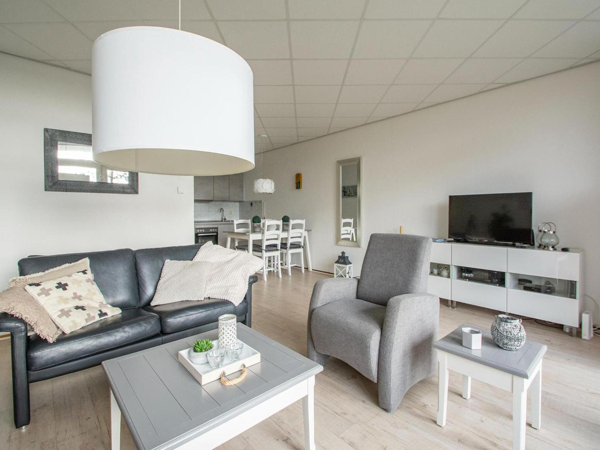 An Apartment That Is Attractively Furnished Julianadorp Zewnętrze zdjęcie