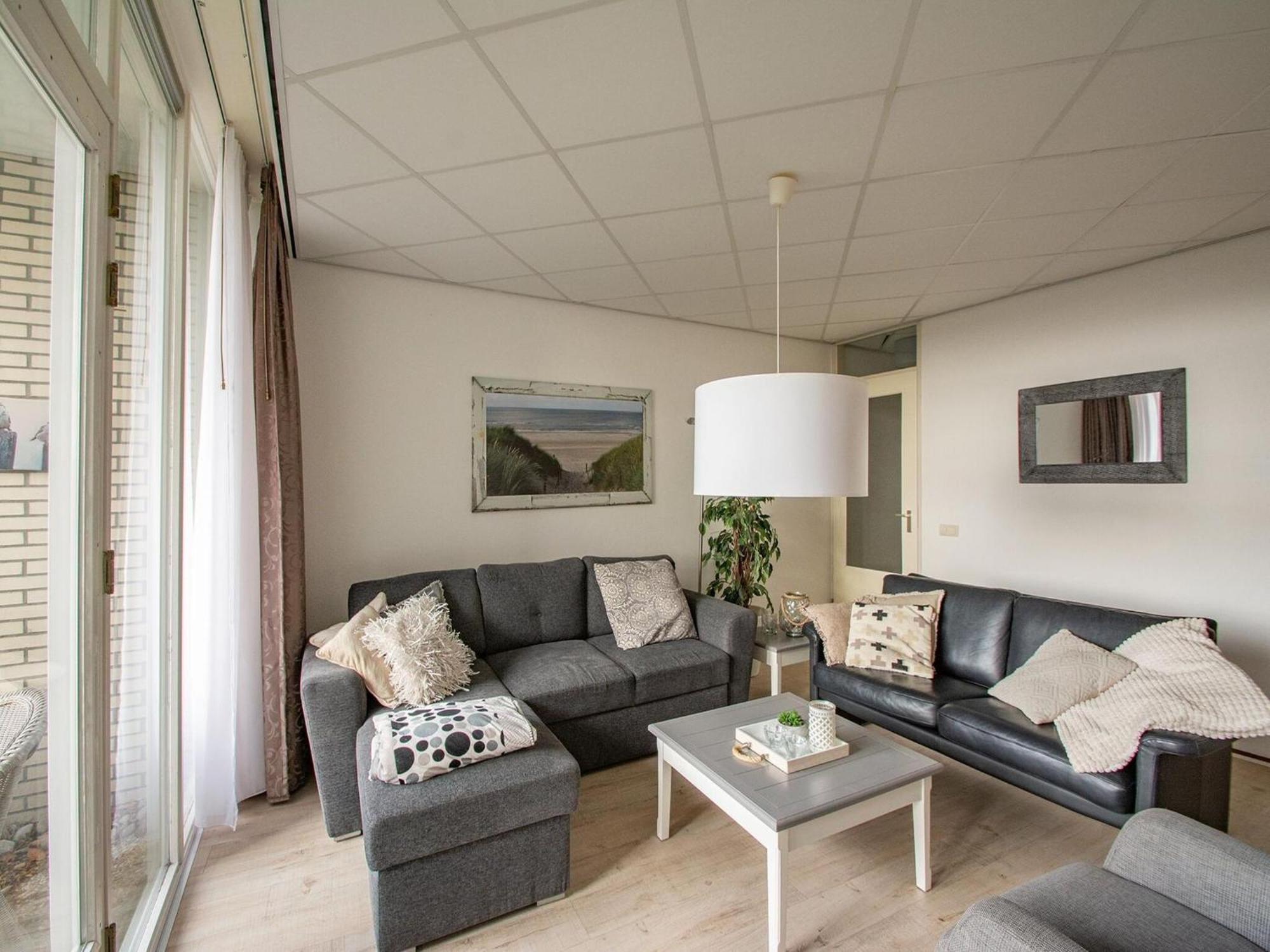 An Apartment That Is Attractively Furnished Julianadorp Zewnętrze zdjęcie
